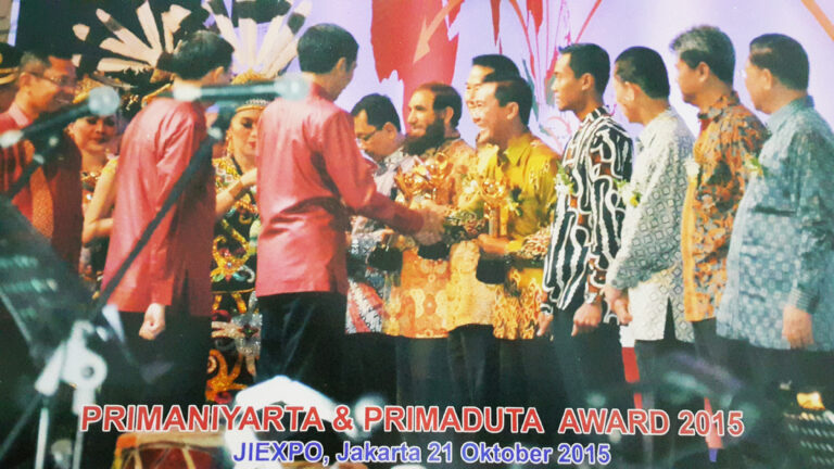 Receiving the Award from Indonesian President (Mr. Joko Widodo)